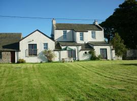 होटल की एक तस्वीर: Midkinleith Farm Holiday Cottage