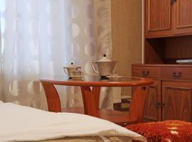 Hotel kuvat: Apartment Oktyabrskaya-Shabolovkaya