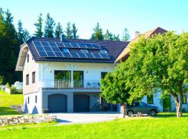 Hotel foto: Ferienbauernhof Koller (Familie Hofer) - Urlaub am Bauernhof