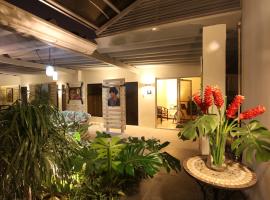 Casa María Aeropuerto B&B, hotel din Alajuela