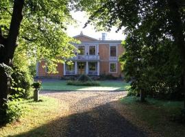 Mälby Säteri B&B、Gnestaのホテル