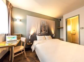 A picture of the hotel: B&B HOTEL Alencon Nord