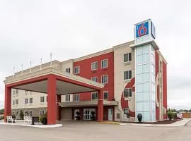 Motel 6-Moosomin, SK