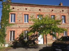 A picture of the hotel: Gentil'Home - Toulouse B&B Prestige
