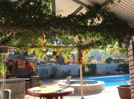 Swan Valley Rest Cottage, hôtel à Middle Swan