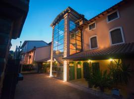 Hotel Photo: Residenze L'Uncinaia Holiday House