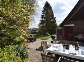 Фотографія готелю: Quaint Farmhouse near River in Oosterwijk