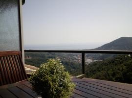 Hotel fotografie: Tigullio Vacations: lo Chalet sul Mare