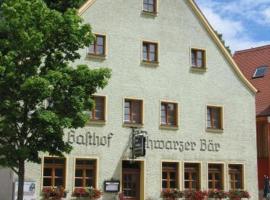 होटल की एक तस्वीर: Gasthof Schwarzer Bär