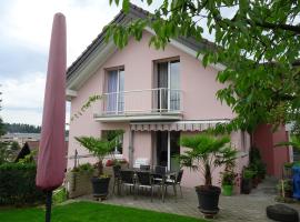 A picture of the hotel: B & B Hartenfels 73