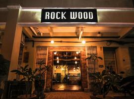 A picture of the hotel: Rock Wood Hotel