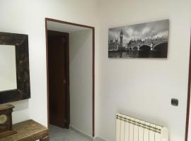 A picture of the hotel: Apartamento La Seu d'Urgell