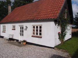 A picture of the hotel: Bjældskovgaard Holiday House