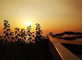 Foto di Hotel: Plagia's Sunset Apartments