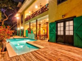 Toucan Suite @ Mahogany Hall, Hotel in San Ignacio