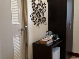 Backstreet Inn, hotel v destinaci Xiluo