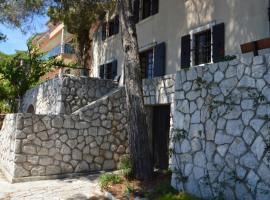 Villa Avelina, hotel in Mali Lošinj