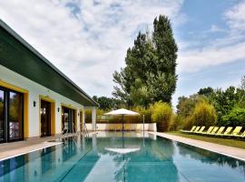 Hubertus Hof Landhotel, khách sạn ở Balatonfenyves