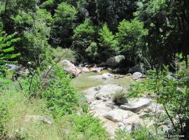 รูปภาพของโรงแรม: Camping Les Eaux Vives