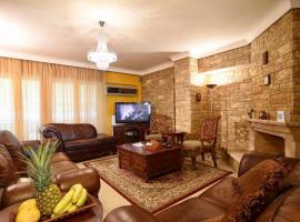 รูปภาพของโรงแรม: Piraeus Residence