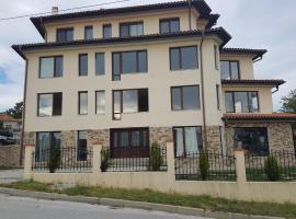 Hotel kuvat: Apartments Stefanov in Byala