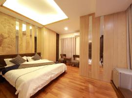 Gambaran Hotel: The Home Hotel