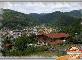 A picture of the hotel: Selský Dvůr Perštejn