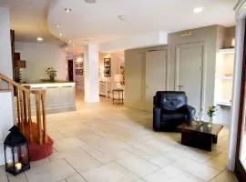 The Gateway Hotel
