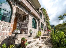 Eco Hotel Uxlabil Atitlan, hotel in San Juan La Laguna