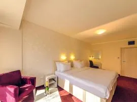 Philia Hotel