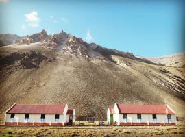 Hospedaje Leñas del Tolosa, hotel v destinaci Las Cuevas