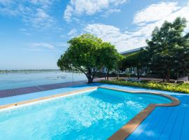 Baan Talay See Cream Resort, Hotel in Samut Songkhram