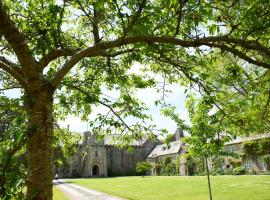 Dartington Hall, hotell sihtkohas Totnes