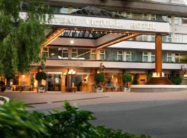 Chateau Victoria Hotel & Suites, hotel in Victoria