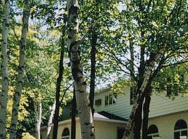White Birch Inn, hotel v destinaci Sturgeon Bay