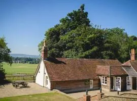 Cowdray Lodge B&B rooms