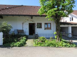 Hotel fotoğraf: Ferienhaus Leo