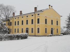 A picture of the hotel: Agriturismo Boaria Bassa