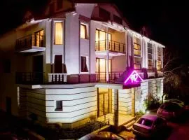 Romantic Boutique, hotel in Focşani