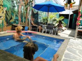 Hostal Mochilas, ξενοδοχείο σε Granada