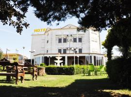 Hotel kuvat: Guesthouse Familja