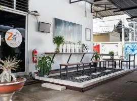Zzhouse