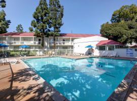 Motel 6-Santa Ana, CA - Irvine - Orange County Airport, hotel di Santa Ana