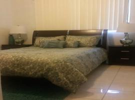 Home away from home!, hotel din Agat