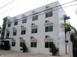 A picture of the hotel: Hotel Lola Natividad
