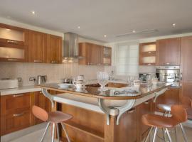 מלון צילום: Marina View Luxury Apartment