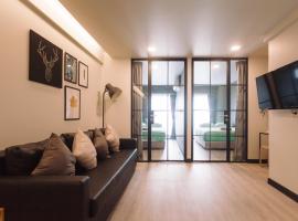 होटल की एक तस्वीर: Silom 2 Bedrooms BTS S6