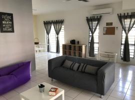 Hotel Photo: Setia Alam Homestay