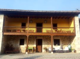 A picture of the hotel: El Cotorollu