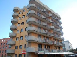 Campus Hotel, hotel in Bari